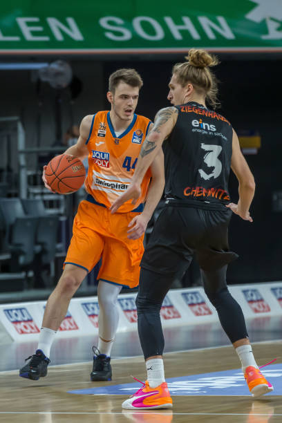 作为前场多 作为前场多