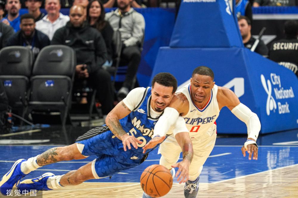 光闪现亦足 光闪现亦足